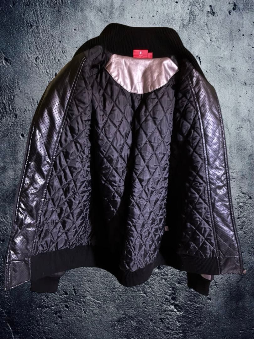 超美品　PUMA パンチング　フェイクレザー　トラックジャケット　シルバー
