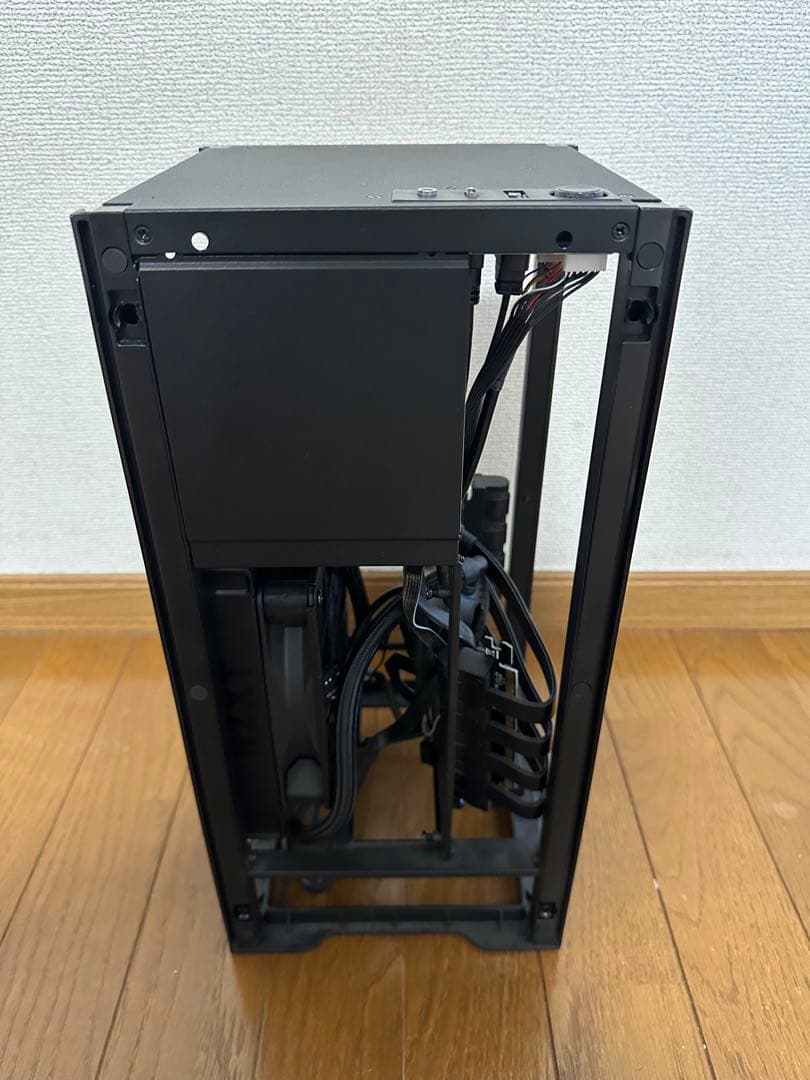 Nzxt H1 V1 Mini-ITXケース