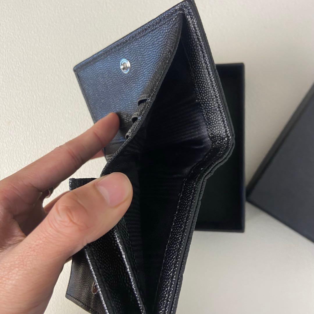 美品✨Yves Saint Laurent 本革 二つ折り財布 サンローラン