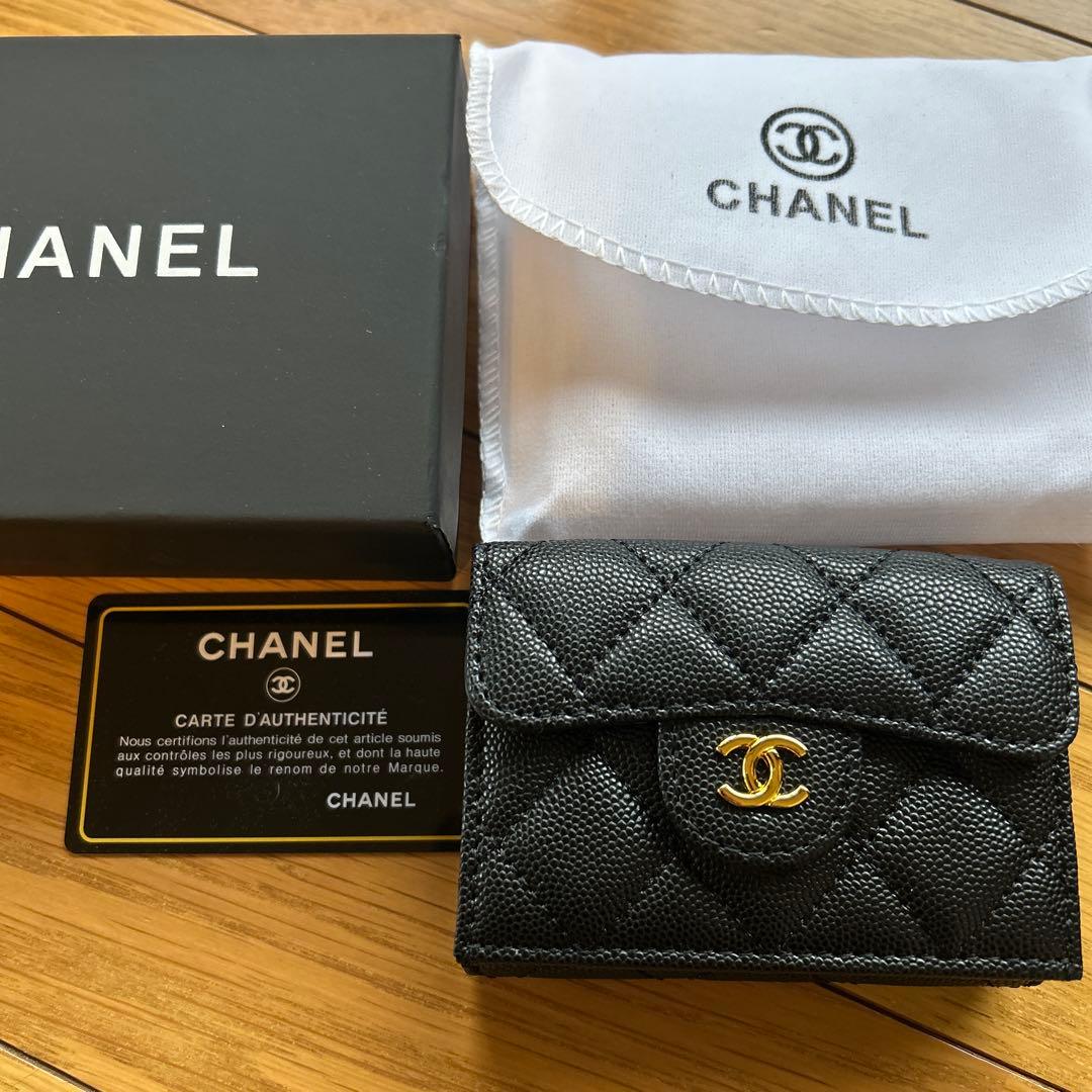 CHANEL ♡ノベルティ♡キャビアスキン三つ折り財布