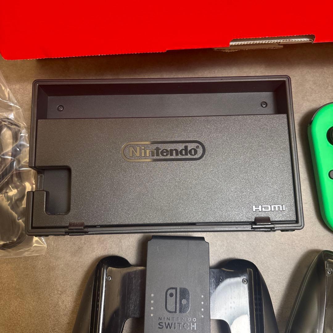 ひ*る様 【美品】Nintendo Switch本体　充電グリップジョイコン付属