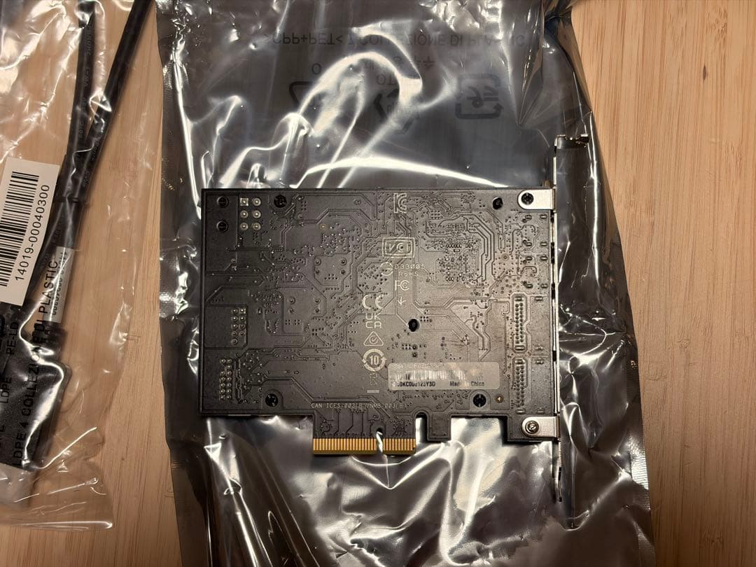ASUS USB4 PCIe Gen4 拡張カード