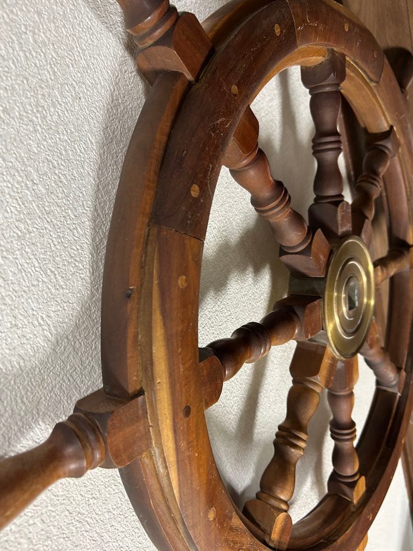 近*ん様 木製船の舵装飾品