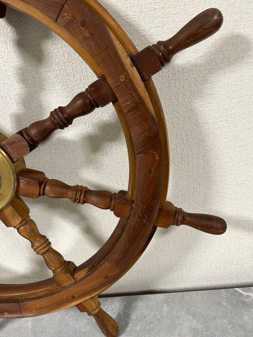 近*ん様 木製船の舵装飾品