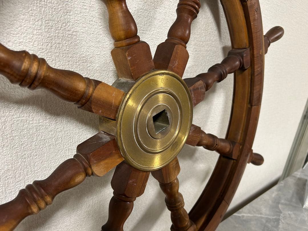 近*ん様 木製船の舵装飾品