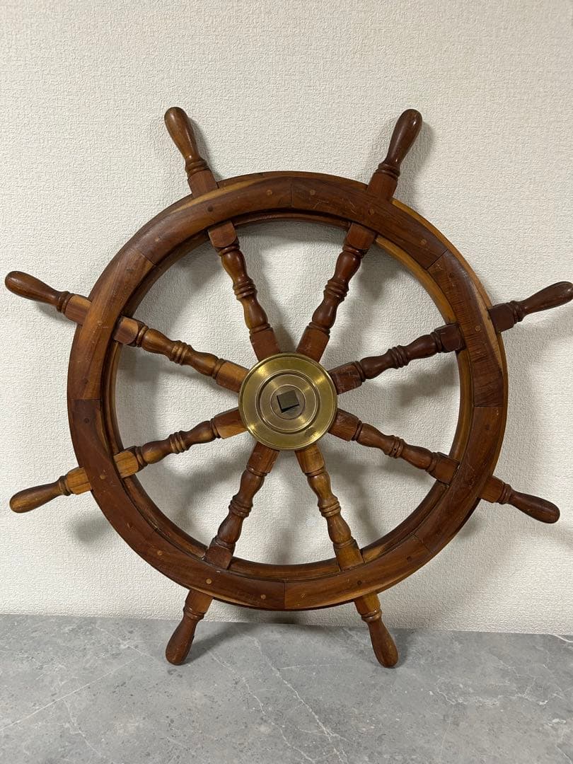 近*ん様 木製船の舵装飾品