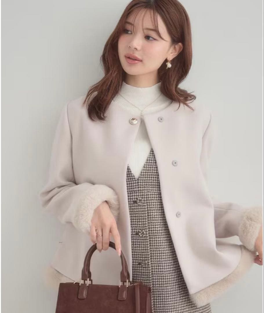 Couture Broochフェイクファー取り外し可能 ケープ風ショートコート