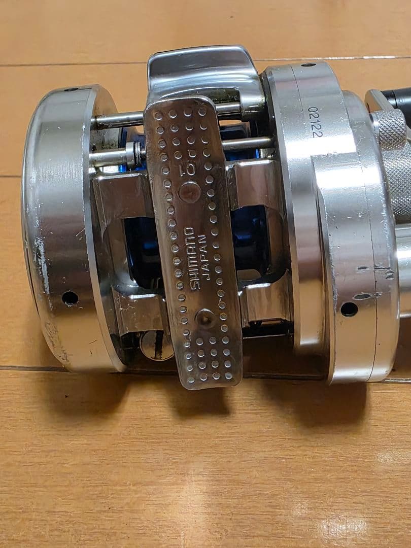 シマノ　カルカッタコンクエスト 300 タイプJ　オシア