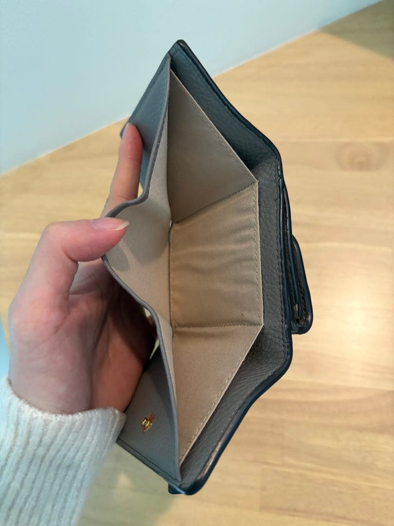 【値下げ中】Chloé グレー 三つ折り財布 箱付き