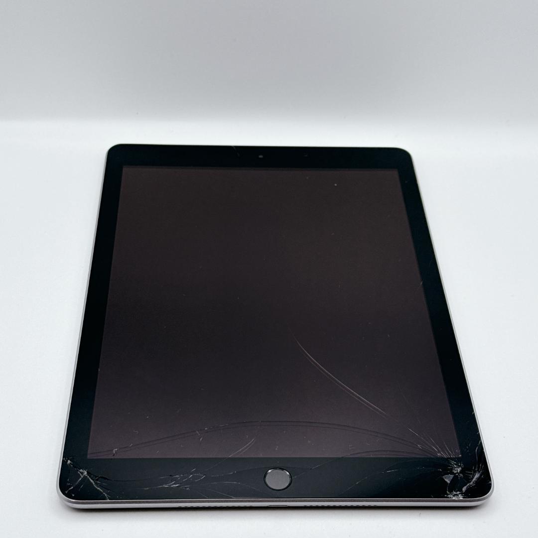 iPad (第6世代) 32GB Wi-Fiモデル MR7F2J/A