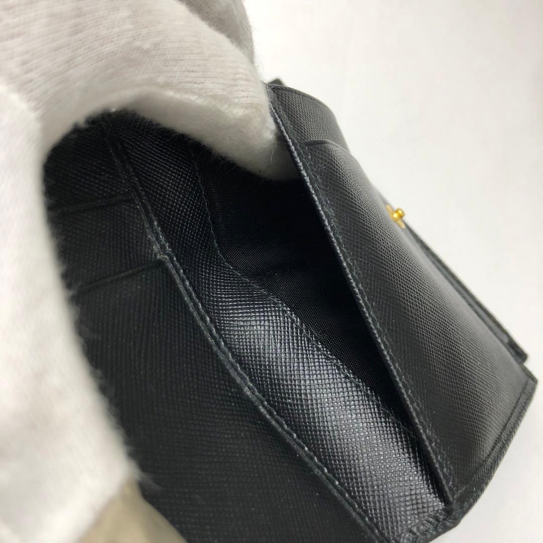 (C011916)PRADA サフィアーノ 二つ折り財布 ブラック プラダ