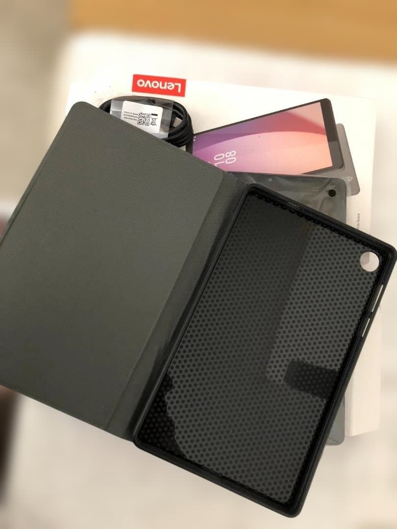 Tab M8 4th Gen 3GB/32GB+ ケース+Find Myタグ