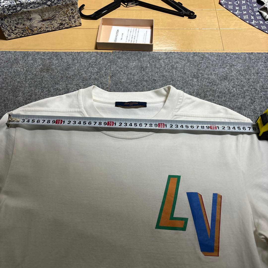 ルイヴィトンTシャツ