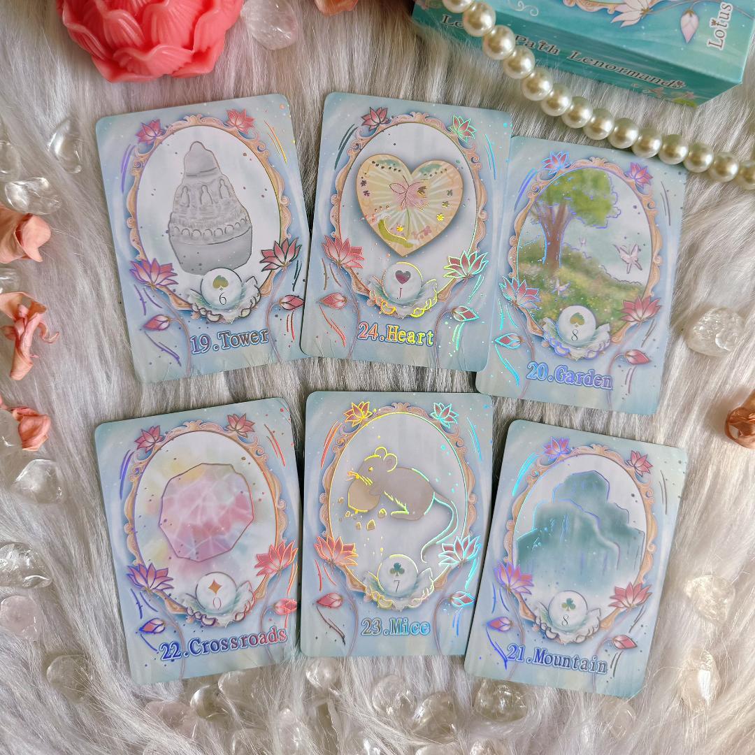 【正規品ルノルマンカード】レア✨クリスタルのような色＆虹色箔押し✨蓮のルノルマン