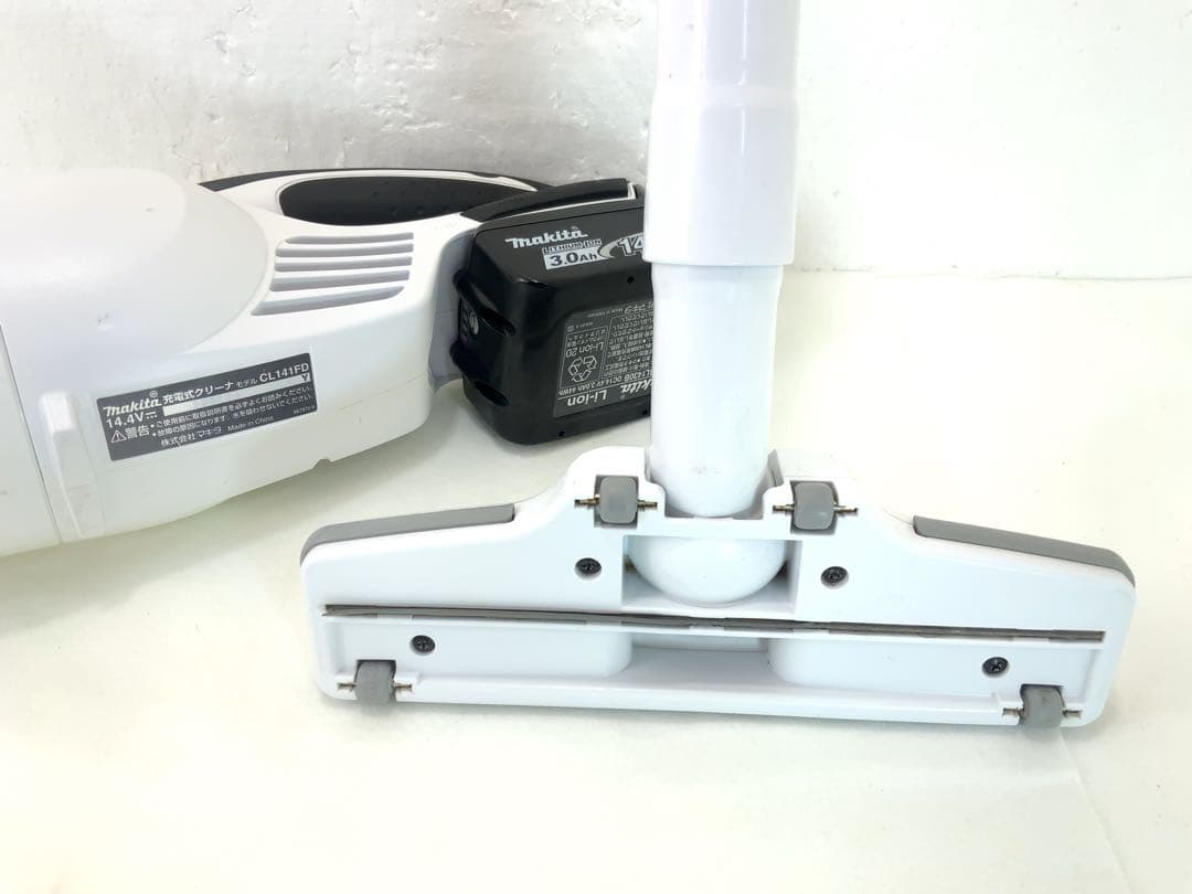 makita コードレスクリーナー　CL141FD 14.4V