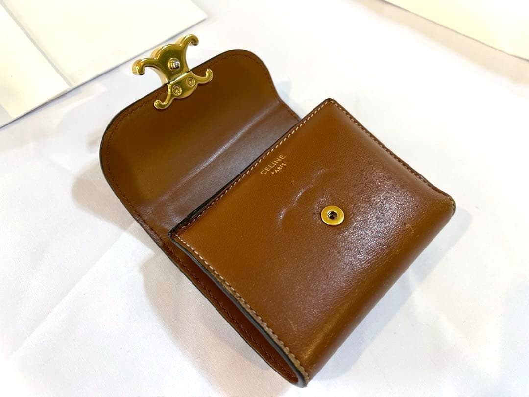 【CELINE】セリーヌトリオンフ三つ折り財布　タンブラウン　箱袋保存袋付き