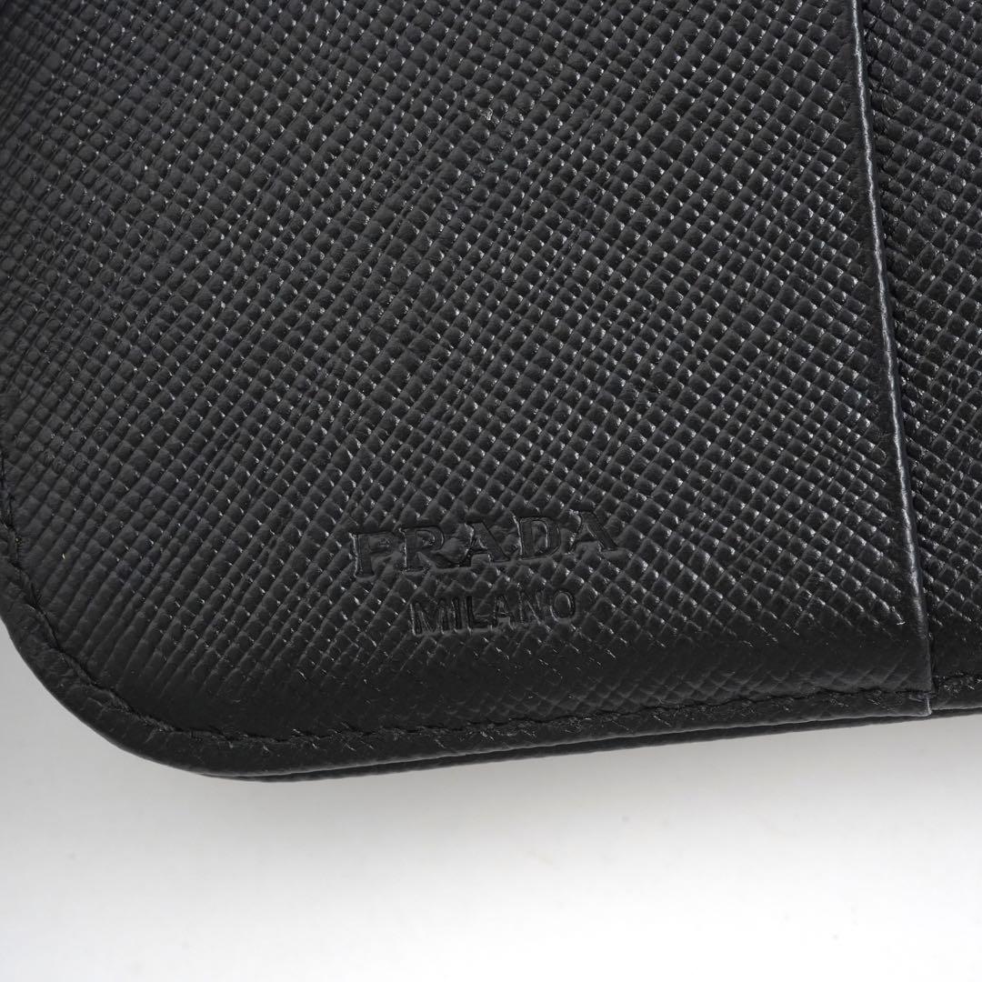 ✨未使用展示品✨　PRADA ミニ財布　サフィアーノレザー　トライアングル　黒色