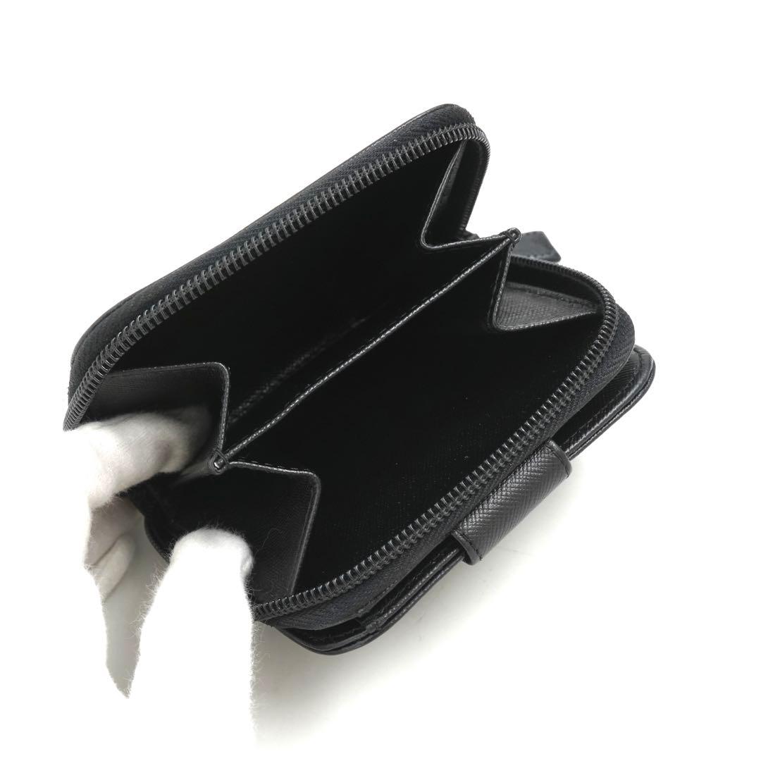 ✨未使用展示品✨　PRADA ミニ財布　サフィアーノレザー　トライアングル　黒色