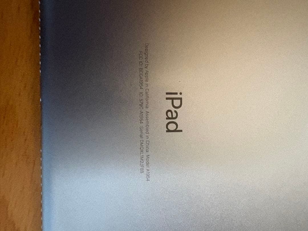 Apple iPad 9.7インチ スペースグレー３２GB