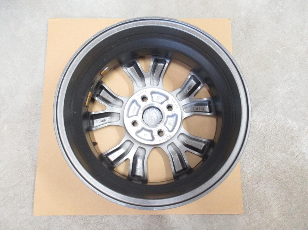 ルーミー アルミホイール　5J +40　PCD 100 トヨタ　タンク　トール