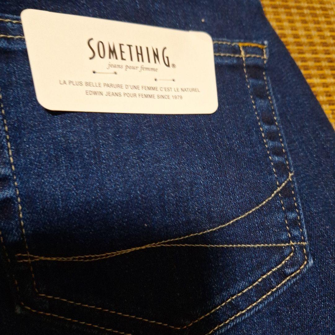 新品未使用タグ付きSOMETHING幅広、ジーンズ(30)定価11990円