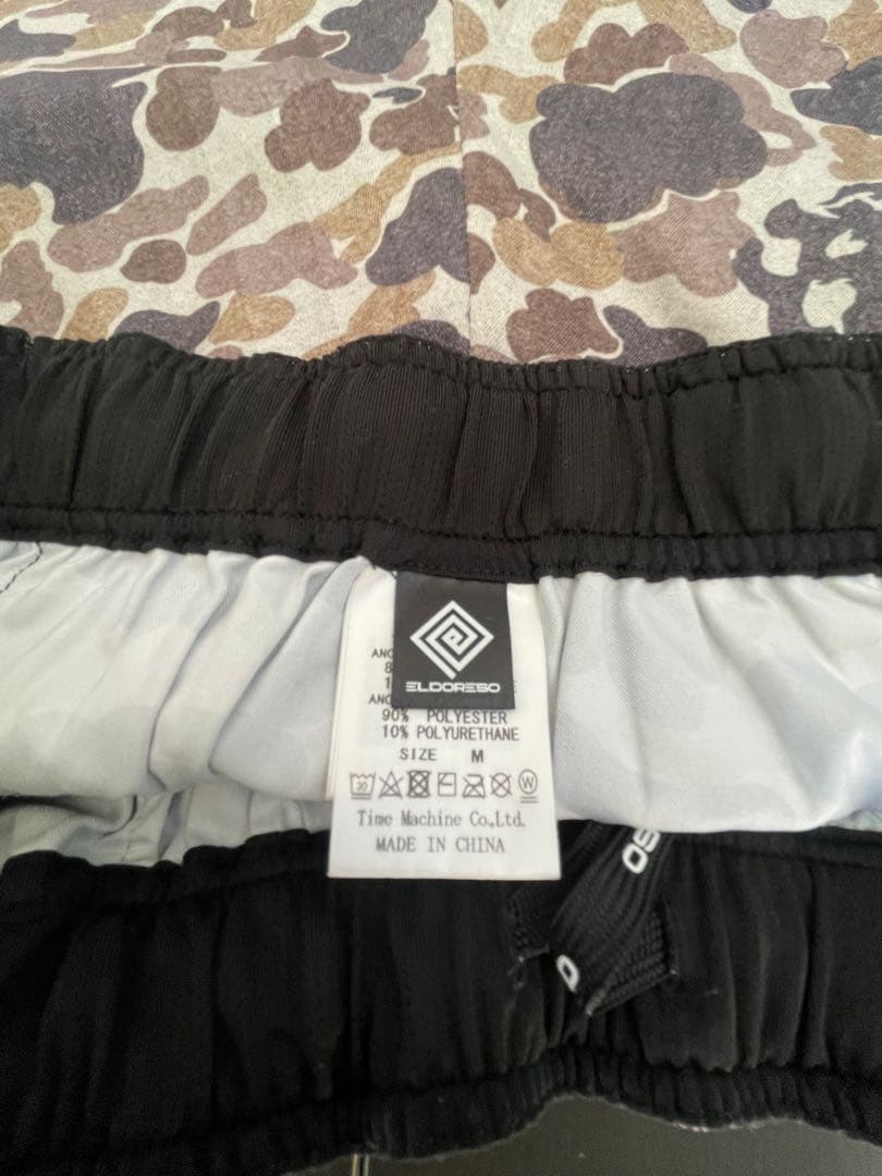 エルドレッソ　eldoresoカモ柄ショートパンツ Mサイズ