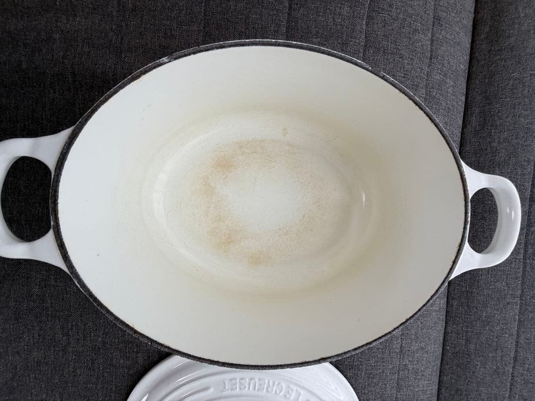 Le Creuset ホワイト オーバル鍋