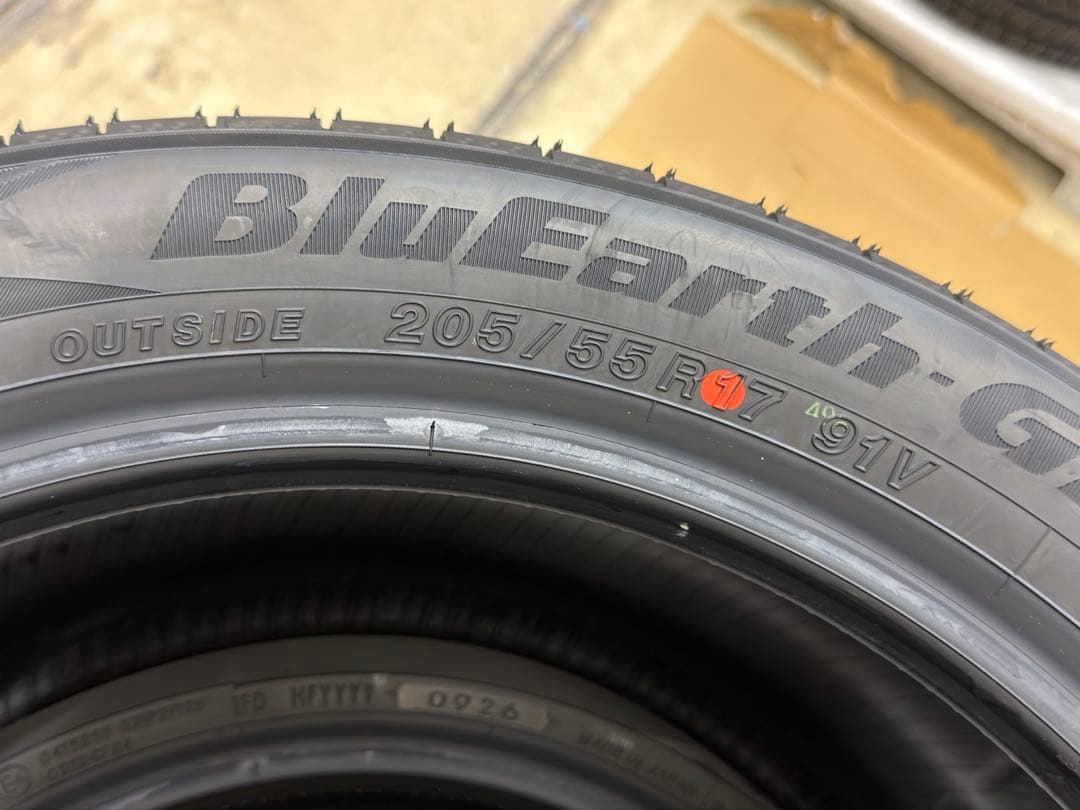 新車外し 205/55R17 ノアヴォクシー BluEarth GT 4本セット
