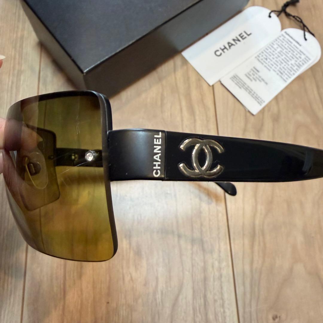 ￼CHANEL シャネル　サングラス　レディース　ブラック　ブラウン　専用ケース