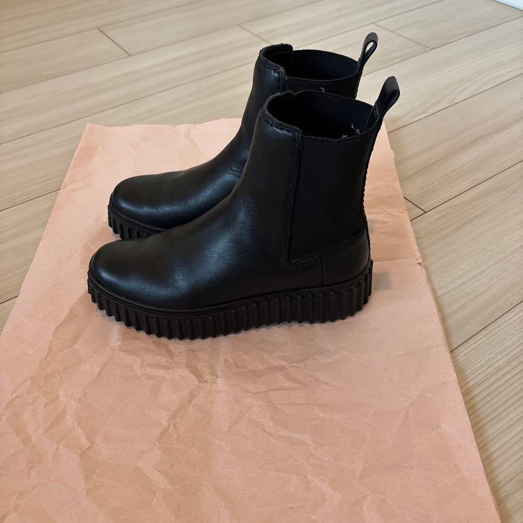 美品 クラークス サイドゴアブーツ トーヒルメープル　厚底　黒