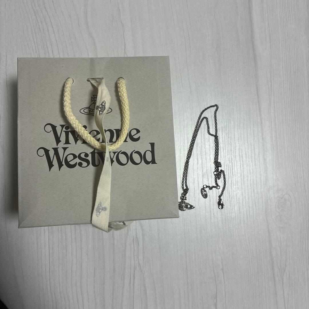 Vivienne Westwood 土星モチーフネックレス