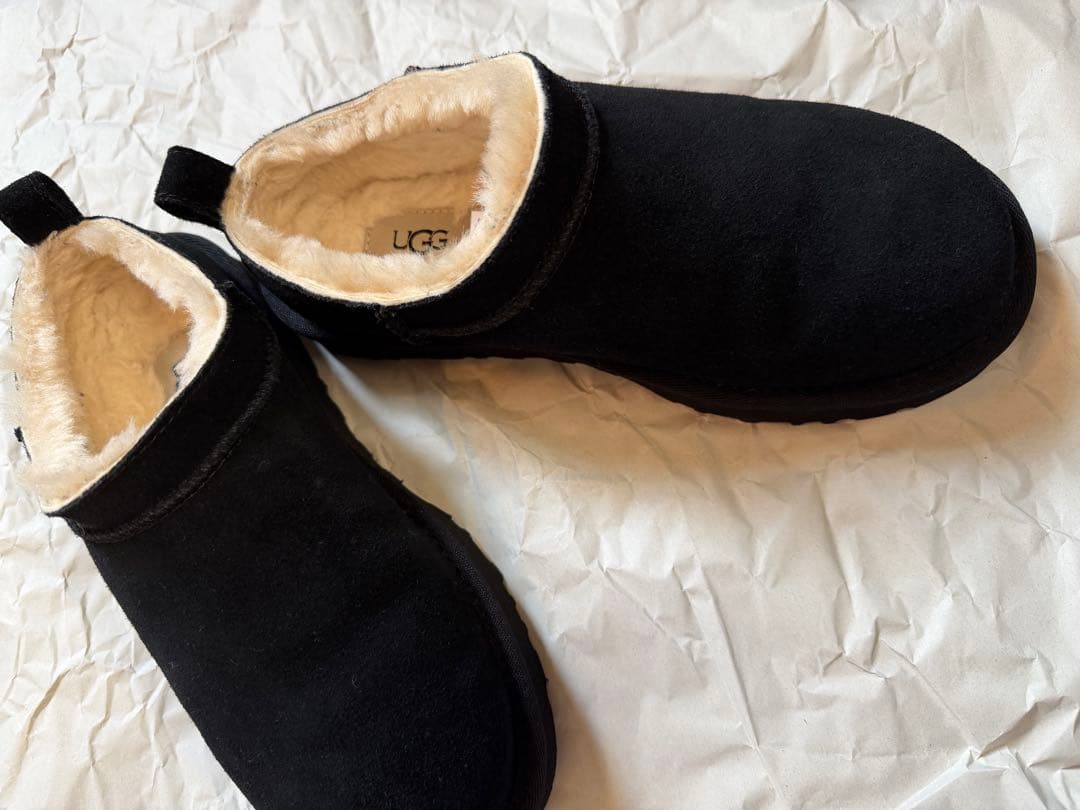 UGG クラシックマイクロ　ショートブーツ　黒　サイズ5