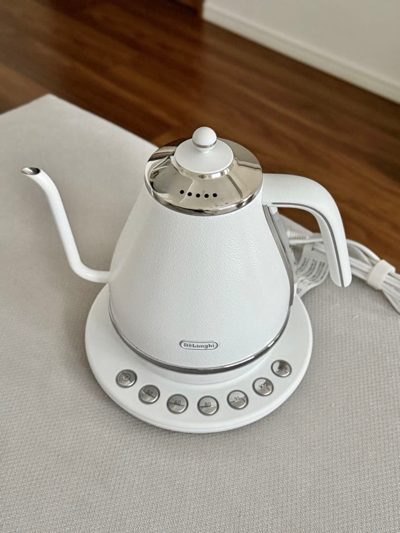 【Delonghi】温度設定機能付き電気カフェケトル