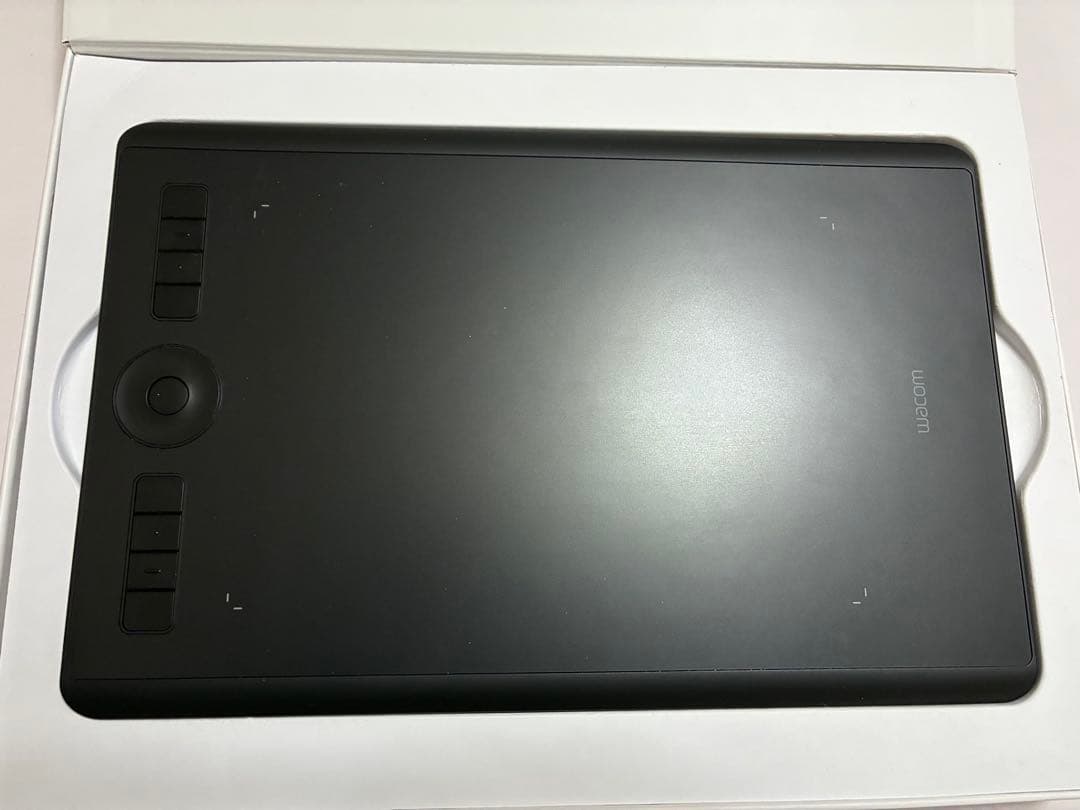 りょうWacom Intuos Pro (2025年2月購入)