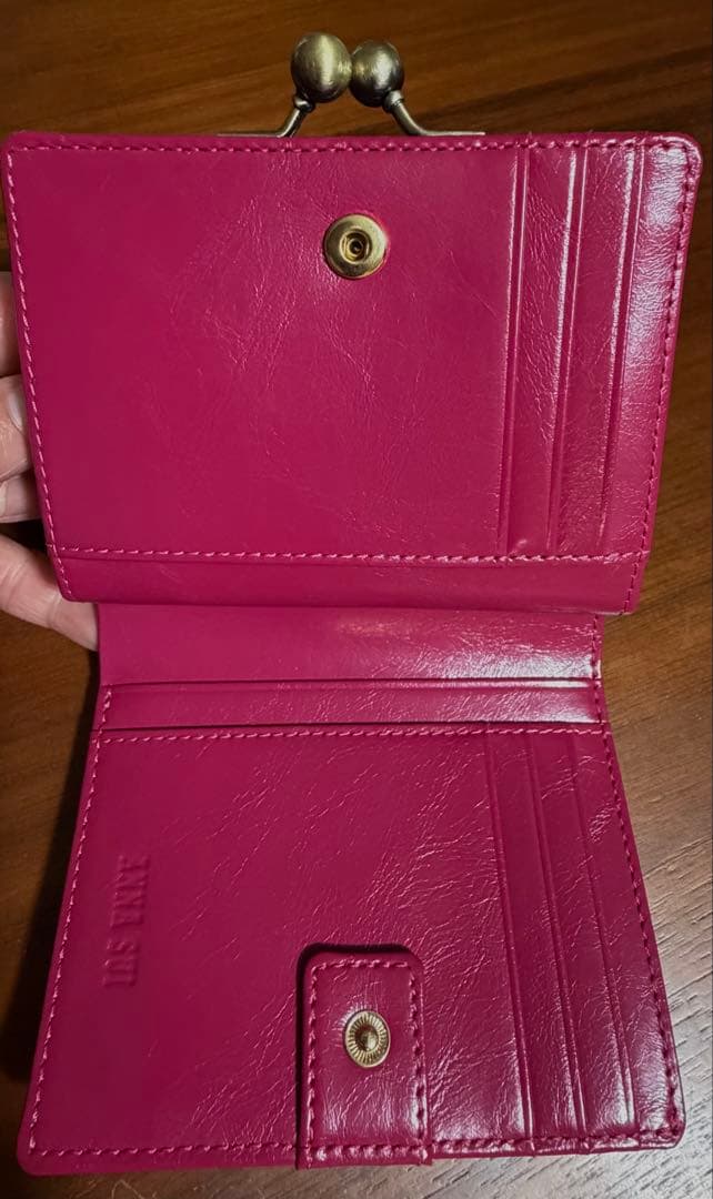 アナスイ　ANNA SUI 二つ折りがま口財布