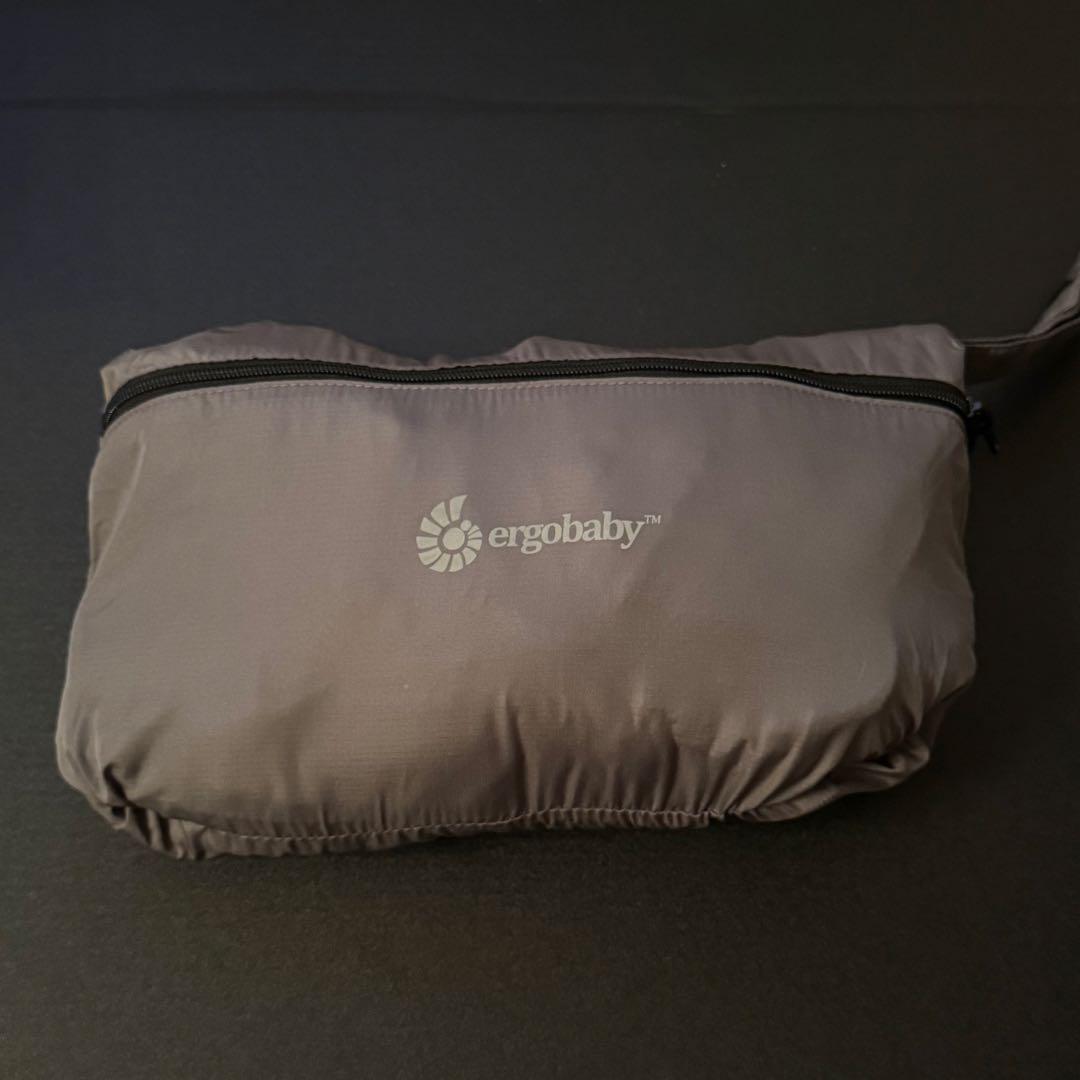 ergobaby Away コンパクトベビーキャリア　抱っこ紐　グレー