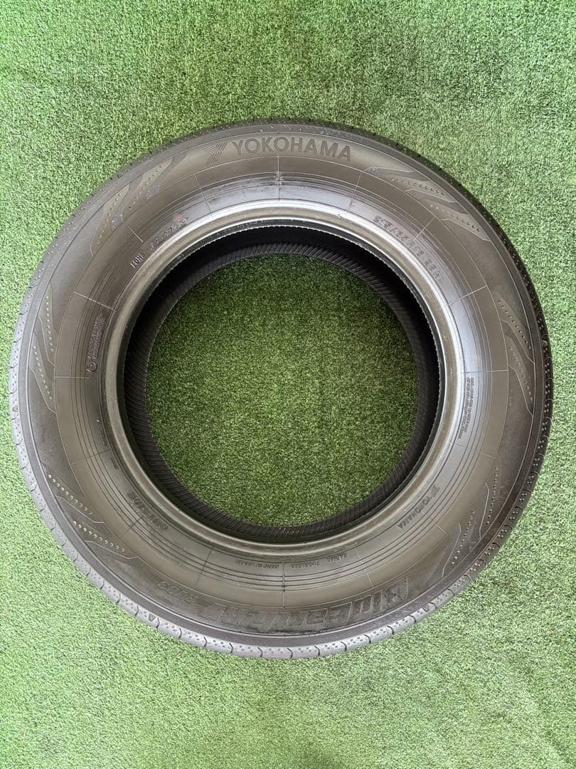 タイヤ・ホイール F158-YOKOHAMA BLUEARTH-RV RVO3 215/65R16