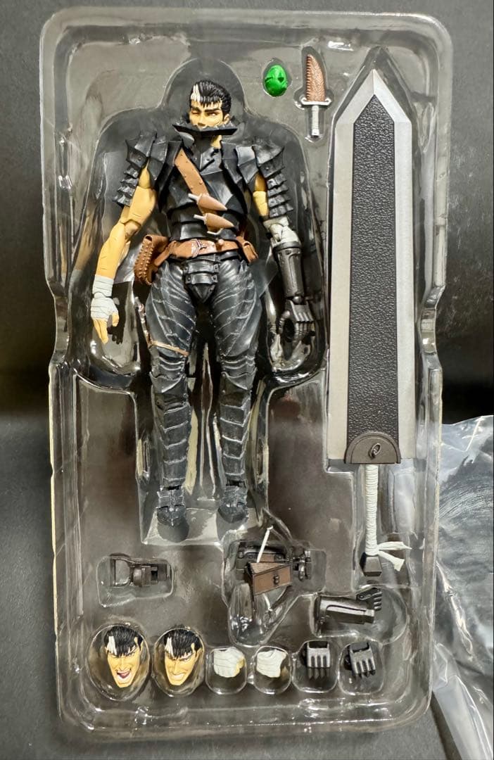 S.H.Figuarts ベルセルク ガッツ（狂戦士の甲冑)
