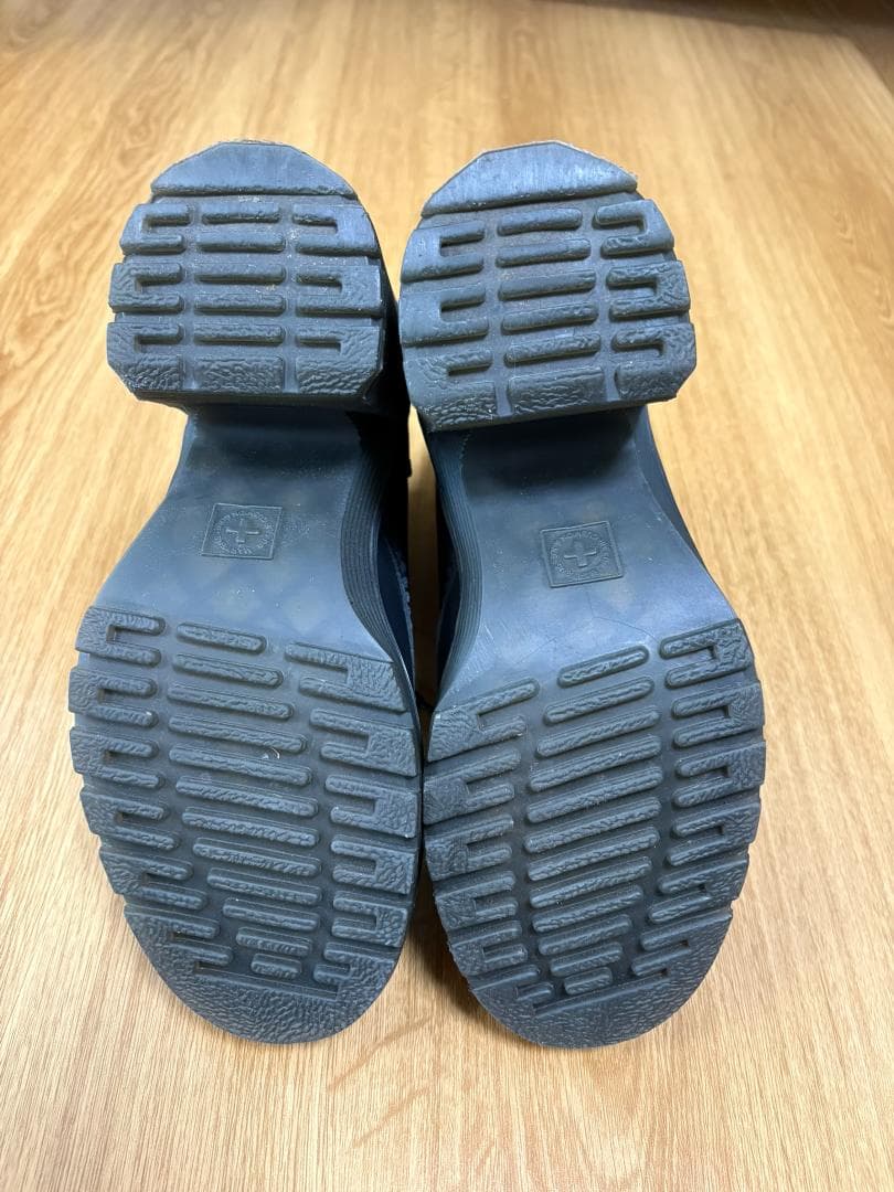 Dr.Martens JESY 6 タイ ヒール ブーツ 厚底