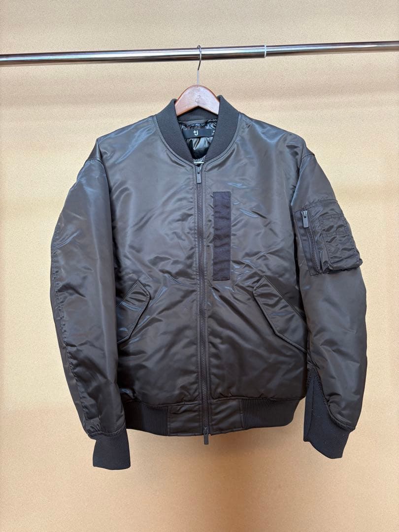 極美品 UNIQLO +J ハイブリッドダウンオーバーサイズMA-1 GLAY