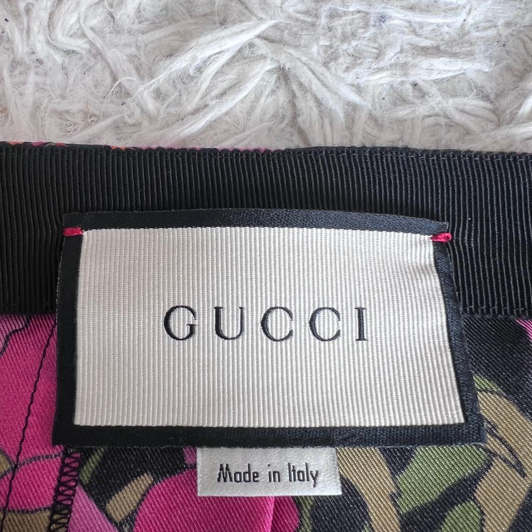 【極美品】GUCCI シルク100% プリーツスカートサイズ38 タグ付き