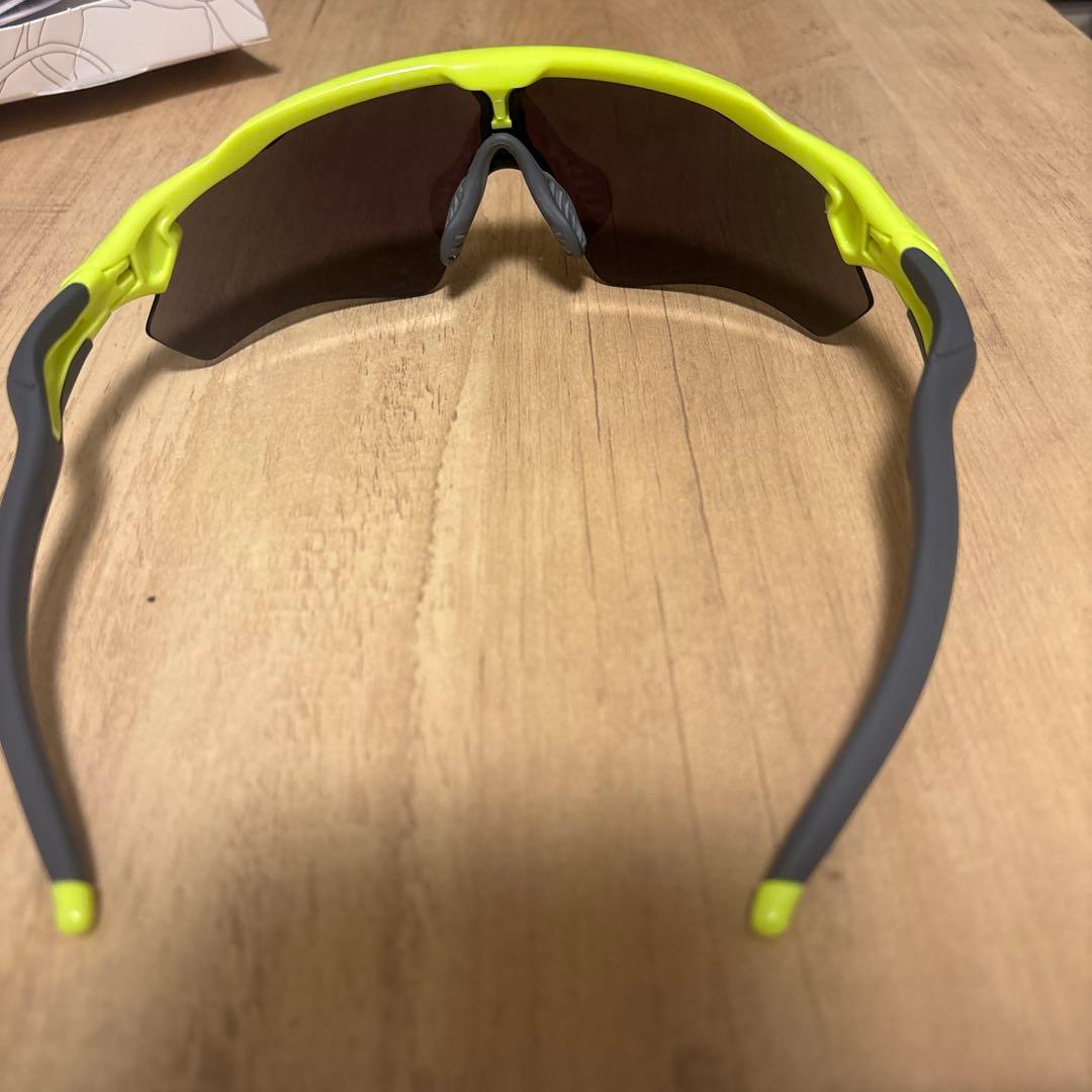 Oakley サングラス イエロー/グレー