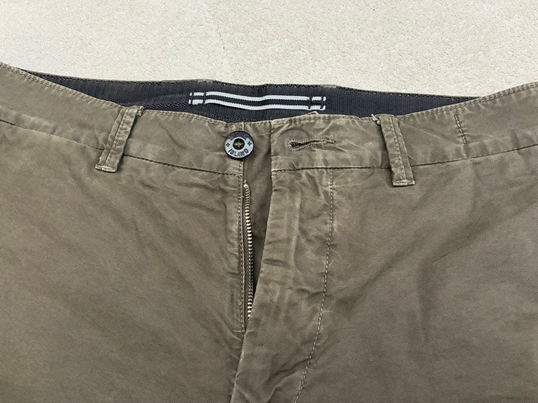 stone  パンツ オリーブ