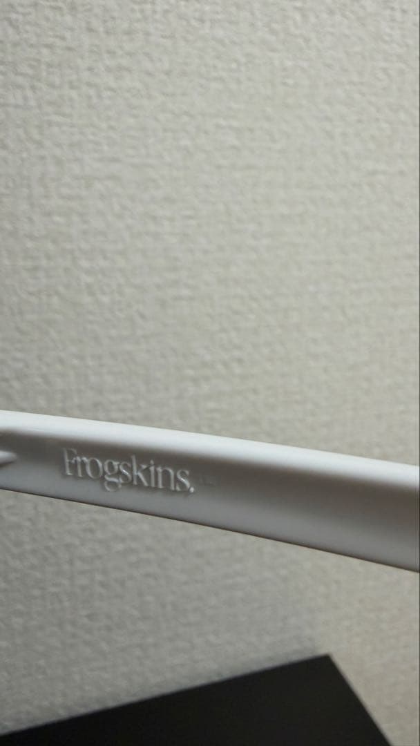 小物 OAKLEY FROGSKINS White