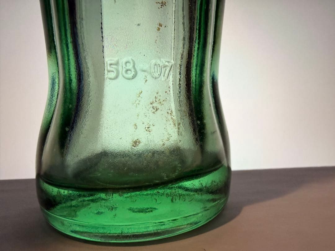 E11 レア　1950年代　コカコーラ コンツァーボトル \"Hawaii\" 瓶