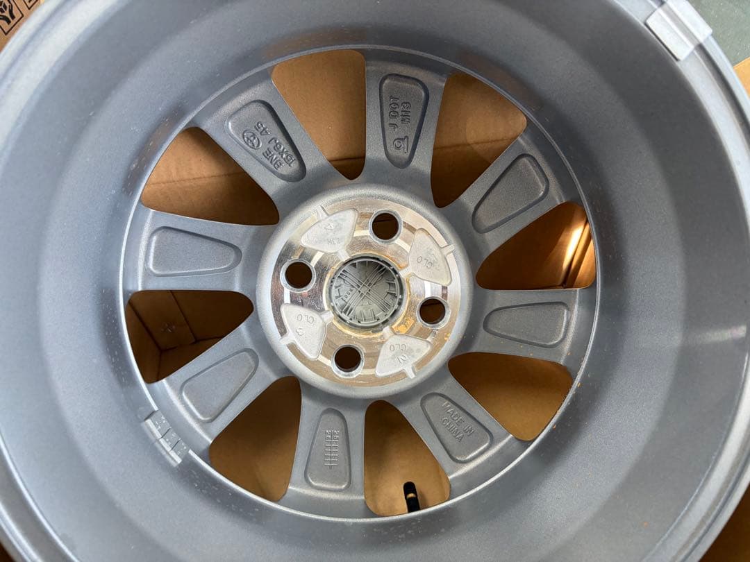 アクア ホイール 純正　新車外し　15インチ　6J