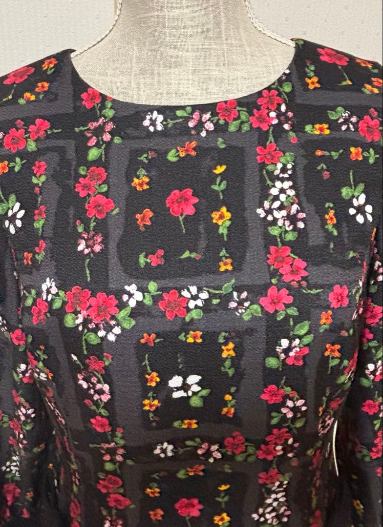 ♡エムズグレーシー♡新品同様♡サイズ40♡お花柄ワンピース♡