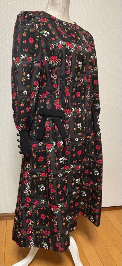 ♡エムズグレーシー♡新品同様♡サイズ40♡お花柄ワンピース♡