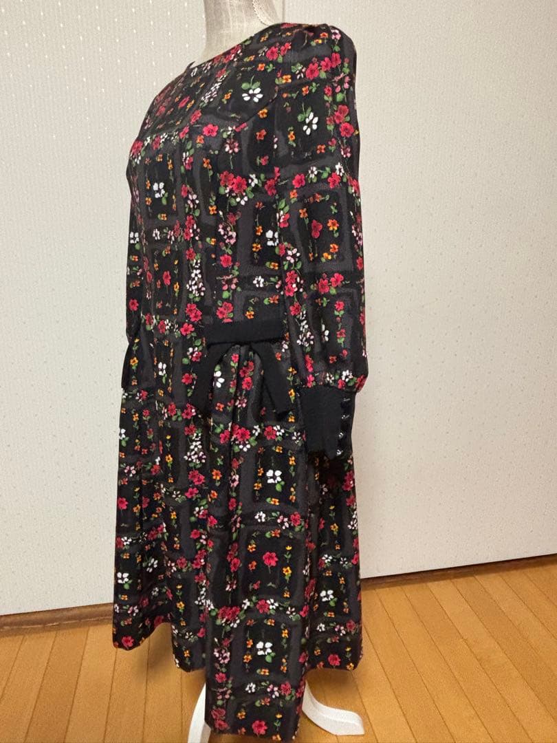 ♡エムズグレーシー♡新品同様♡サイズ40♡お花柄ワンピース♡
