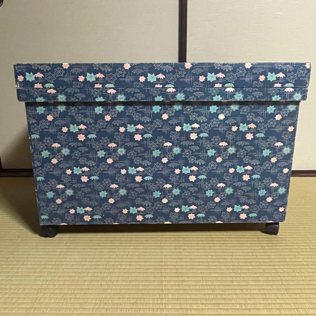 ★ 茶箱2　大　和紙張り　昭和レトロ　キャスター付　押入れ収納